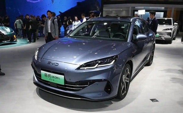 比亚迪海豹06DM-i旅行版价格12万-15万元