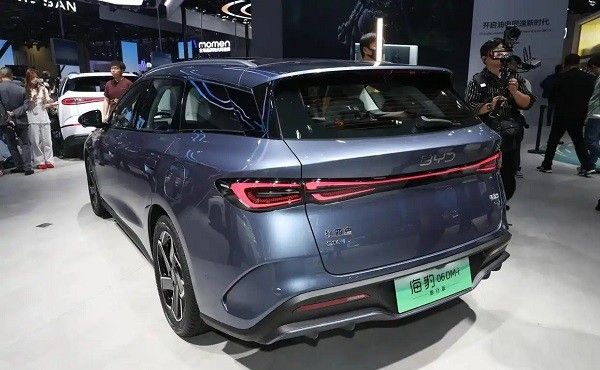 比亚迪海豹06DM-i旅行版价格12万-15万元