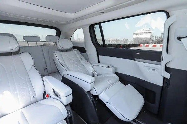 小鹏x9新款2025款价格落地价多少万 尺寸参数配置续航