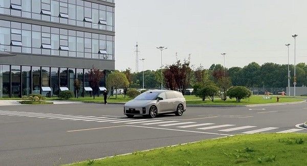 六座纯电SUV理想i8落地价格多少钱什么时候上市