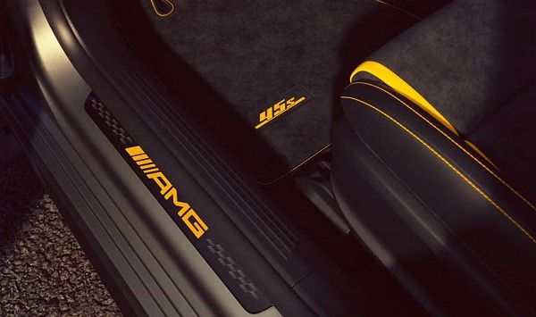 黄色元素梅赛德斯AMG CLA 45 S Final Edition最终版