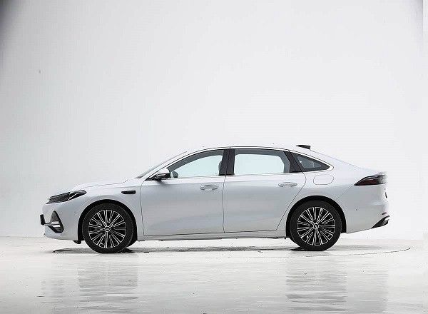 吉利银河A7开启预售落地价格参数配置油耗续航