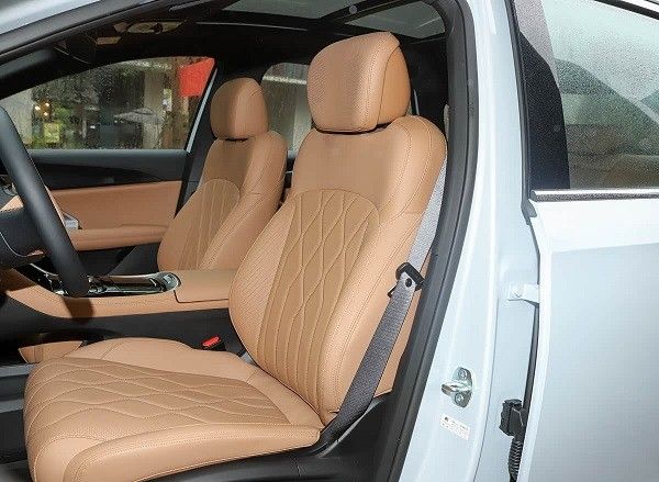 吉利银河A7开启预售落地价格参数配置油耗续航