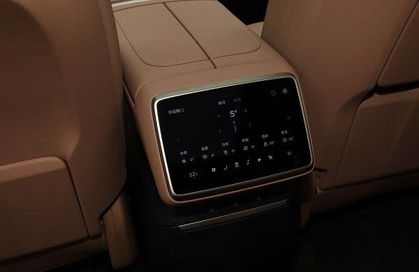 乐道L90预售价格27.99万元起电池租用方案19.39万元起