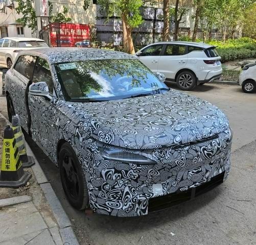 智界全新大型SUV测试谍照曝光智界R9上市时间价格多少钱