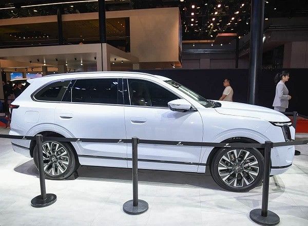 中型SUV捷途山海L7 PLUS内饰官图发布提供5座/7座版本