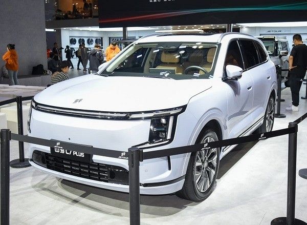 中型SUV捷途山海L7 PLUS内饰官图发布提供5座/7座版本