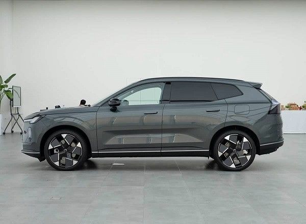 全新沃尔沃XC70更多车身配色信息8月开启预售