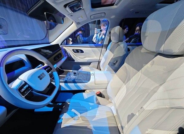 大型SUV吉利银河M9将搭载阶跃星辰端到端AI语音大模型
