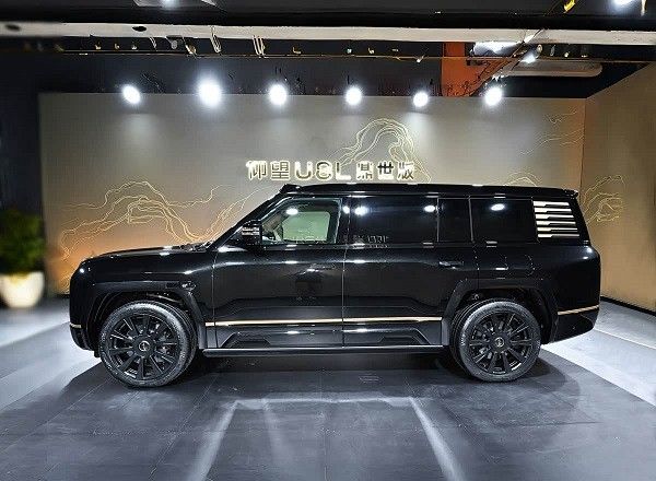 仰望U8L鼎世版将于7月31日开启预售价格普通版109.80万起