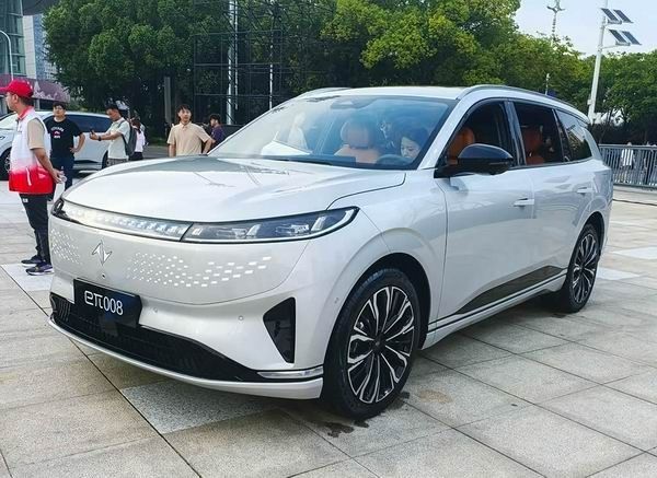 奕派2026款eπ008六座版正式上市限时售价17.36-19.06万元