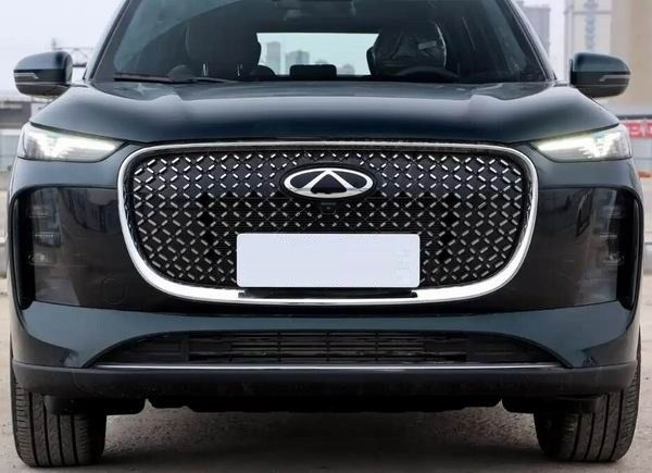 2025款瑞虎8 PLUS经典版上市价格11.99-12.29万元5座/7座可选