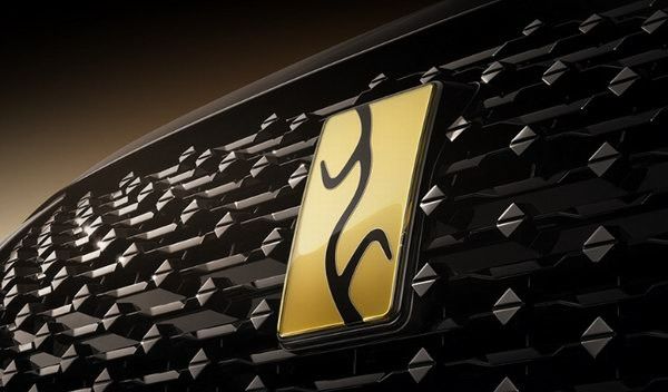比亚迪仰望U8L鼎世版甲骨文金标套件材质可选黄金或铂金