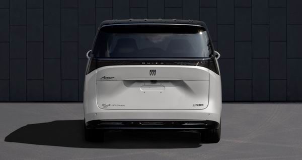 百万级豪华MPV别克GL8 ENCASA纯电版提供六座、七座可选择