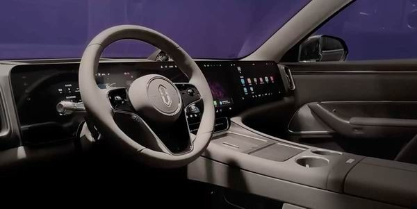 问界M8纯电版搭载华为乾崑智驾ADS 4 CLTC综合续航705km