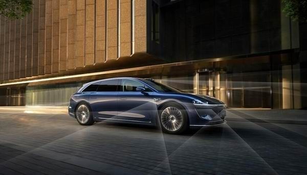 鸿蒙智行旅行车享界S9T正式开启预订预售价32.8万元起