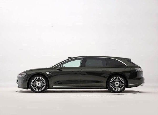 享界S9T首批量产车下线预售价格区间32.8万元-38.8万元