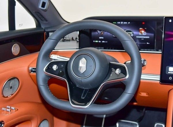享界S9T首批量产车下线预售价格区间32.8万元-38.8万元