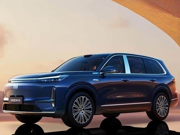 大型SUV车型吉利银河M9开启预售价格19.38万元-25.88万元