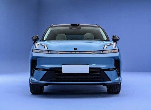 新款领克08 EM-P实车图新增激光雷达智驾能力增强