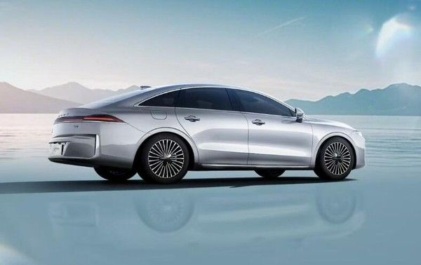 荣威M7 DMH参数配置续航2050km亏电油耗2.91L
