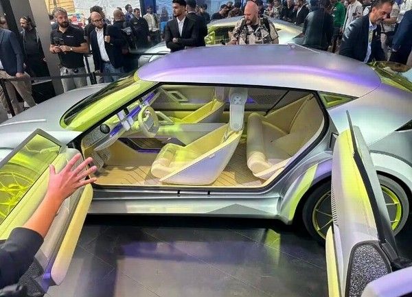 现代Concept THREE概念车亮相量产版为现代IONIQ 3