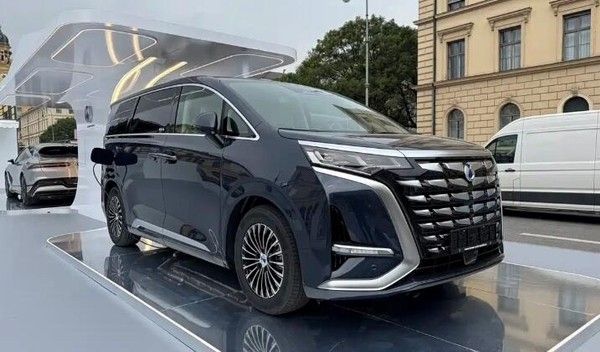 2025慕尼黑车展腾势Z9GT/腾势D9等多款车型正式完成亮相