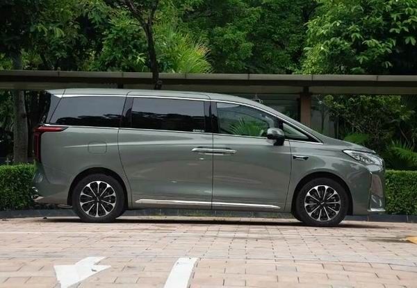 魏牌高山7价格28.98万元参数配置车身尺寸什么时候上市