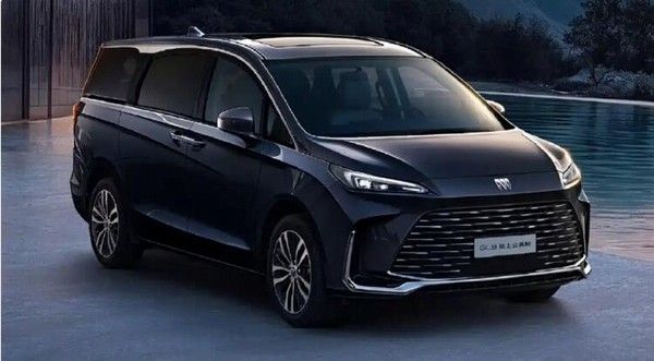 全新别克GL8陆上公务舱智享版上市新车价格24.99万元