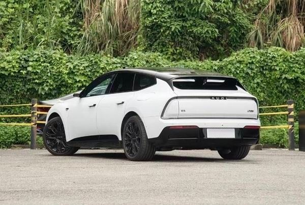 奥迪E5 Sportback参数配置价格23.59万起9月16日上市
