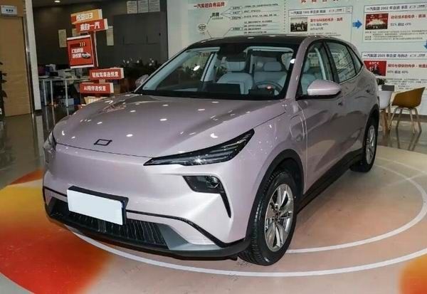 一汽奔腾悦意03畅享版565km价格一口价8.88万元