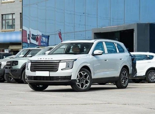 捷途X70L参数配置最新款价格12.59-15.89万元