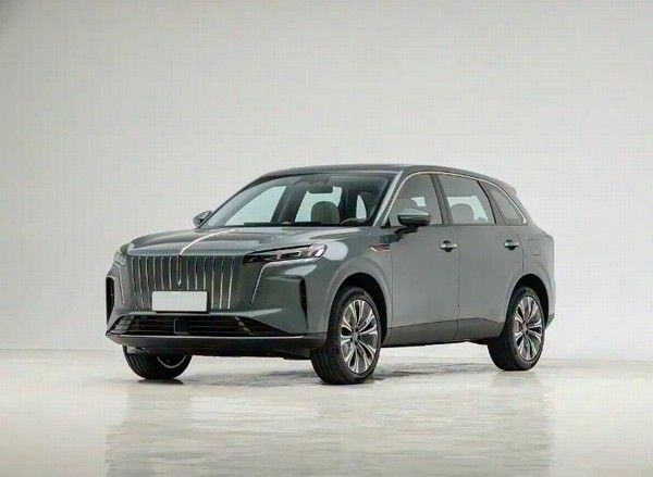 插混中型SUV红旗HS6 PHEV实车亮相纯电续航205km