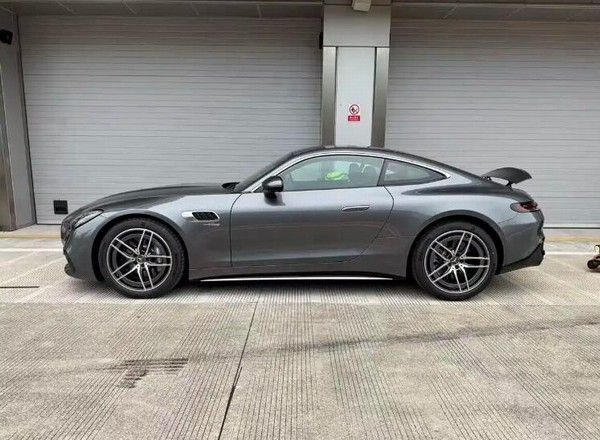 梅赛德斯-奔驰AMG GT 50正式上市价格99.8万元