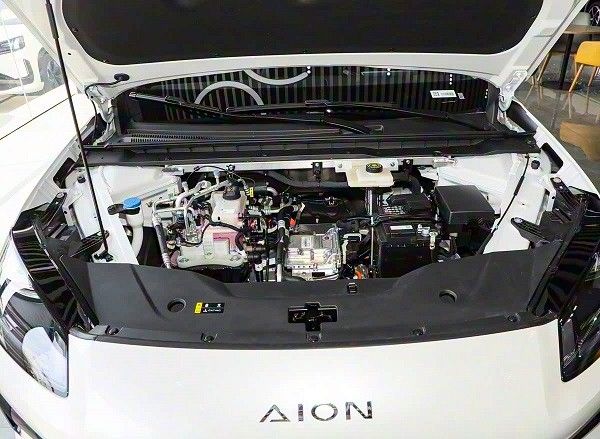 新款AION RT上市价格8.58万起全系标配宁德时代电池