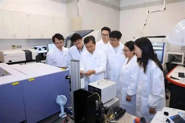 清华团队研发出新型电解质突破固态电池难题