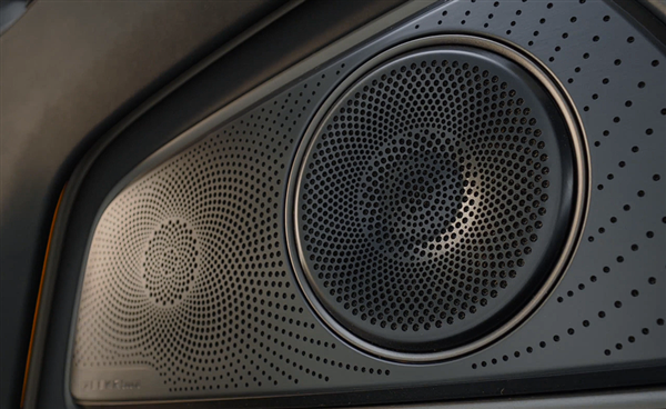 极氪001星空顶剧院音响900V高压架构动力升级