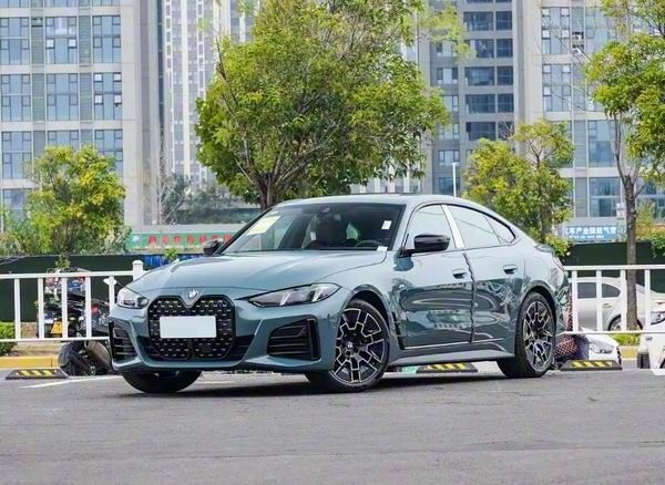 宝马或计划延长4系生命周期宝马M4预计生产至2029年6月