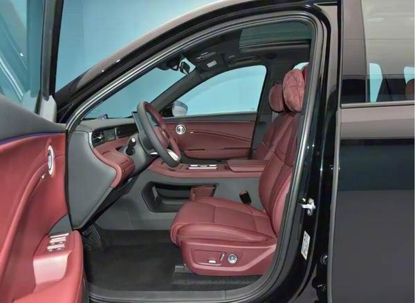 插电式混动中大型SUV红旗HS6 PHEV内饰正式亮相