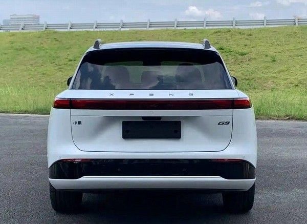 小鹏G9 Ultra版超酷熏黑套件有望配备三颗图灵芯片