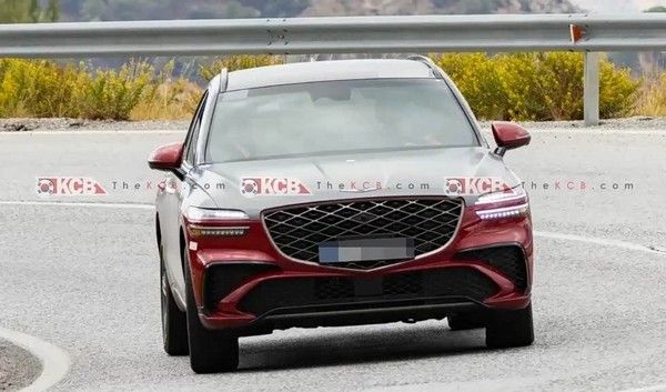 捷尼赛思增程车型GV70 EREV综合续航900公里