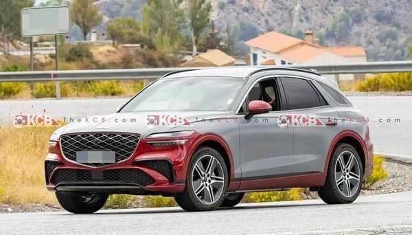 捷尼赛思增程车型GV70 EREV综合续航900公里