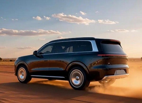 零跑d19六座suv曝光上市时间和价格多少钱