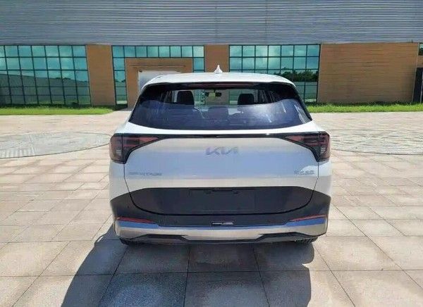 新款起亚狮铂拓界申报信息官图发布实车曝光