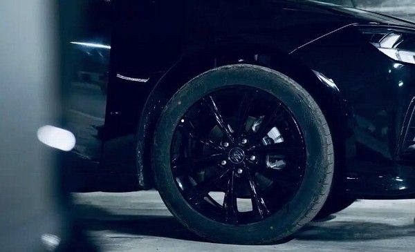 别克君威全新曜黑竞速套件限时优惠价3000元