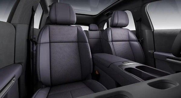 零跑Lafa5内饰正式发布实车国内首次亮相11月预售