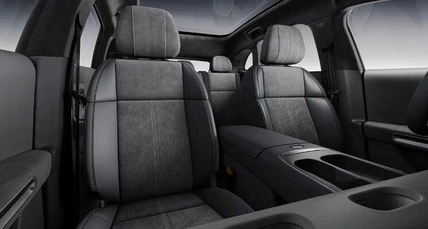 零跑Lafa5内饰正式发布实车国内首次亮相11月预售