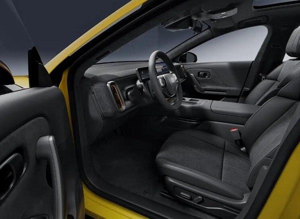 零跑Lafa5内饰正式发布实车国内首次亮相11月预售