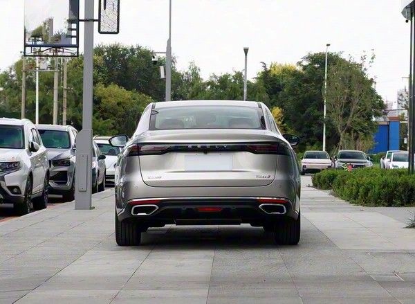 吉利第5代帝豪实车亮相价格多少钱