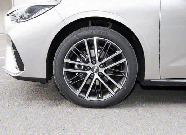 吉利第5代帝豪实车亮相价格多少钱